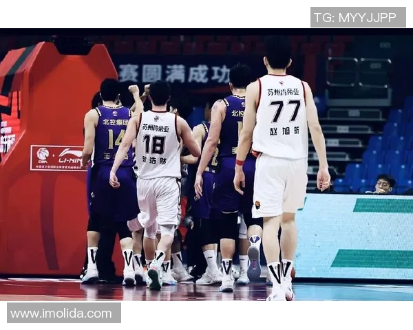 CBA精彩对决北京北控迎战山西球队全力争胜展现实力与团队合作